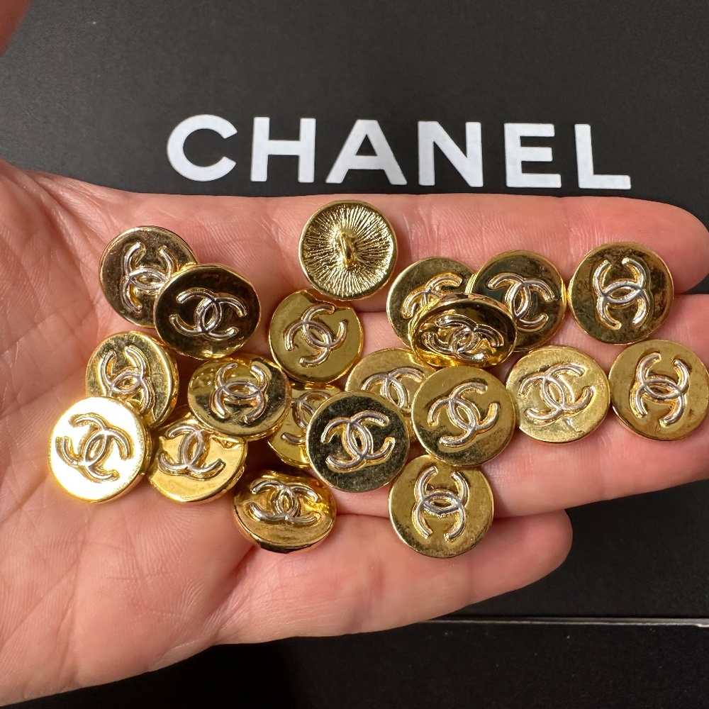 20 Vintage CHANEL Gold Tone Metal Button CC Logo in Silver Tone High Relief